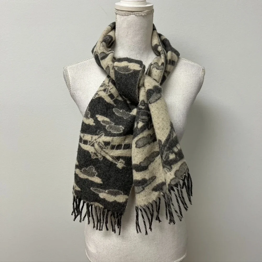 Reversible Scarf Warp Knit Gray Beige Airplane Flying Aviation Gorpcore Outdoor